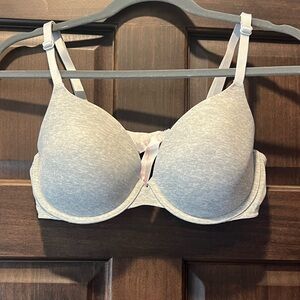 Victoria’s Secret Pink line gray bra 36C